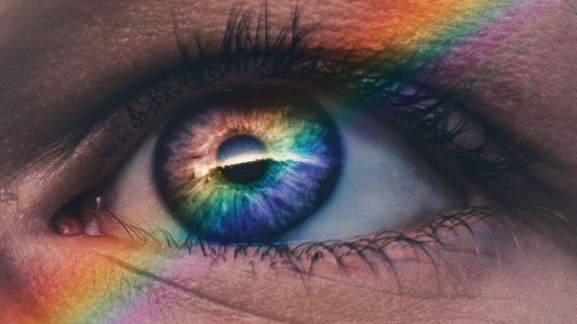 Rainbow light on eye