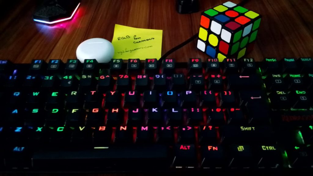 Redragon KUMARA K552 Mechanical Keyboard on RGB for Gamers office Desk